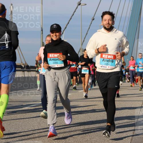 03.10.2025 - Köhlbrandbrückenlauf Strokosch-Dieckow http://msf.ph/oto/9119030 03.10.2025 09:52:40 Position 2 2293, 2254, 281 meine-sportfotos.de