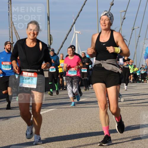 03.10.2025 - Köhlbrandbrückenlauf Strokosch-Dieckow http://msf.ph/oto/9119065 03.10.2025 09:52:43 Position 2 2413, 2010, 2349, 3446 meine-sportfotos.de