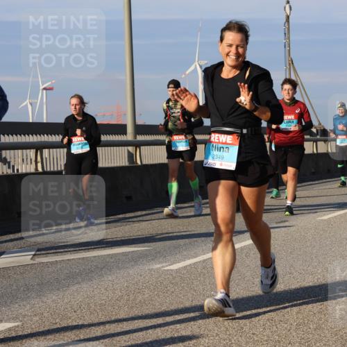 03.10.2025 - Köhlbrandbrückenlauf Strokosch-Dieckow http://msf.ph/oto/9119073 03.10.2025 09:52:44 Position 2 1166, 2349 meine-sportfotos.de