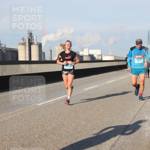 03.10.2025 - Köhlbrandbrückenlauf Lena Gebhardt http://msf.ph/oto/9119137 03.10.2025 09:45:08 Position 2 3317 meine-sportfotos.de