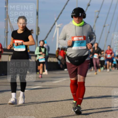 03.10.2025 - Köhlbrandbrückenlauf Strokosch-Dieckow http://msf.ph/oto/9119143 03.10.2025 09:52:51 Position 2  meine-sportfotos.de