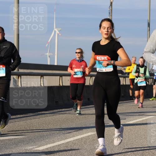 03.10.2025 - Köhlbrandbrückenlauf Strokosch-Dieckow http://msf.ph/oto/9119159 03.10.2025 09:52:52 Position 2 3148, 3125, 1692 meine-sportfotos.de