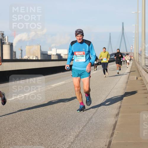 03.10.2025 - Köhlbrandbrückenlauf Lena Gebhardt http://msf.ph/oto/9119173 03.10.2025 09:45:09 Position 2 1018, 3317 meine-sportfotos.de