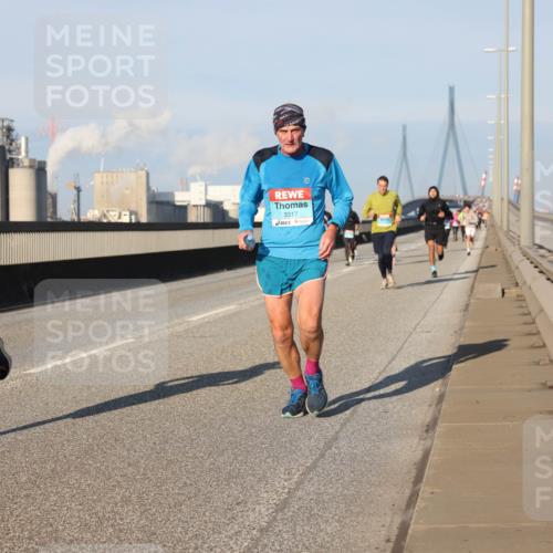 03.10.2025 - Köhlbrandbrückenlauf Lena Gebhardt http://msf.ph/oto/9119180 03.10.2025 09:45:09 Position 2 1018, 3317 meine-sportfotos.de