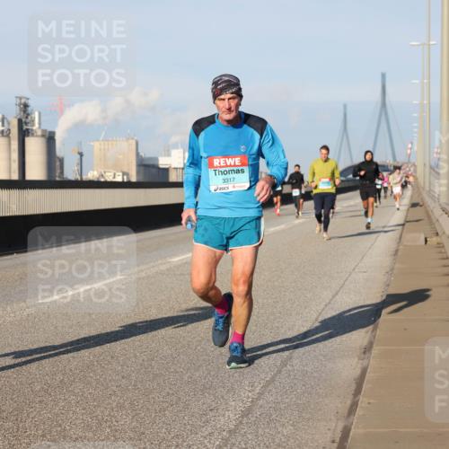 03.10.2025 - Köhlbrandbrückenlauf Lena Gebhardt http://msf.ph/oto/9119183 03.10.2025 09:45:09 Position 2 1018, 3317 meine-sportfotos.de