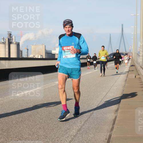 03.10.2025 - Köhlbrandbrückenlauf Lena Gebhardt http://msf.ph/oto/9119192 03.10.2025 09:45:09 Position 2 3317 meine-sportfotos.de