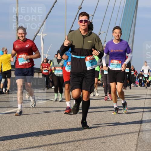 03.10.2025 - Köhlbrandbrückenlauf Strokosch-Dieckow http://msf.ph/oto/9119209 03.10.2025 09:53:00 Position 2 3762, 18, 2965, 2984 meine-sportfotos.de