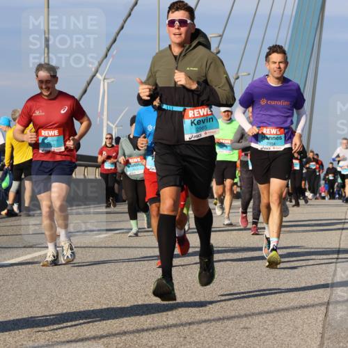 03.10.2025 - Köhlbrandbrückenlauf Strokosch-Dieckow http://msf.ph/oto/9119221 03.10.2025 09:53:01 Position 2 162, 2965, 2984 meine-sportfotos.de