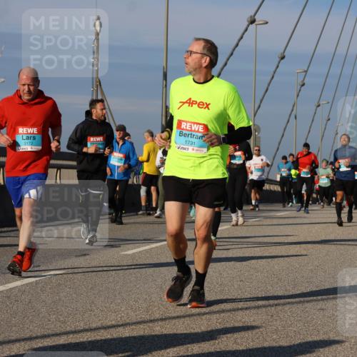 03.10.2025 - Köhlbrandbrückenlauf Strokosch-Dieckow http://msf.ph/oto/9119371 03.10.2025 09:53:15 Position 2 3172, 1731 meine-sportfotos.de
