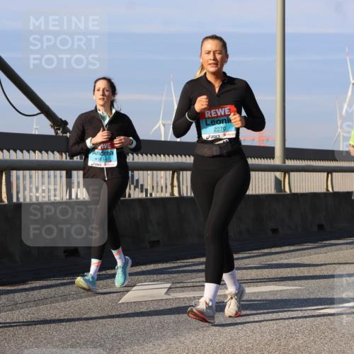 03.10.2025 - Köhlbrandbrückenlauf Strokosch-Dieckow http://msf.ph/oto/9119451 03.10.2025 09:53:21 Position 2 1614, 2270 meine-sportfotos.de