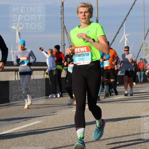 03.10.2025 - Köhlbrandbrückenlauf Strokosch-Dieckow http://msf.ph/oto/9119561 03.10.2025 09:53:37 Position 2 3732, 2502 meine-sportfotos.de