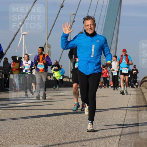 03.10.2025 - Köhlbrandbrückenlauf Strokosch-Dieckow http://msf.ph/oto/9119674 03.10.2025 09:53:49 Position 2 2810, 2142 meine-sportfotos.de