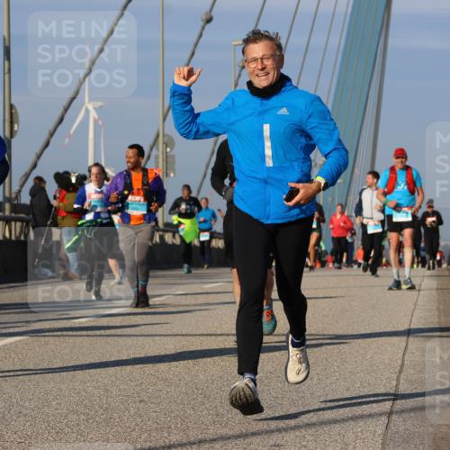 03.10.2025 - Köhlbrandbrückenlauf Strokosch-Dieckow http://msf.ph/oto/9119692 03.10.2025 09:53:49 Position 2 2142 meine-sportfotos.de