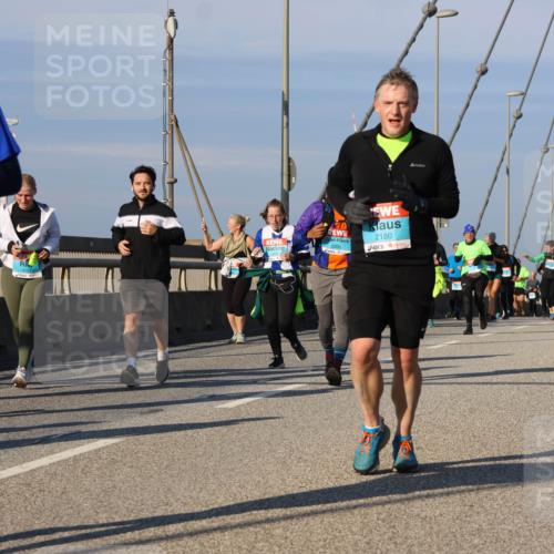 03.10.2025 - Köhlbrandbrückenlauf Strokosch-Dieckow http://msf.ph/oto/9119710 03.10.2025 09:53:52 Position 2 2142, 2180 meine-sportfotos.de