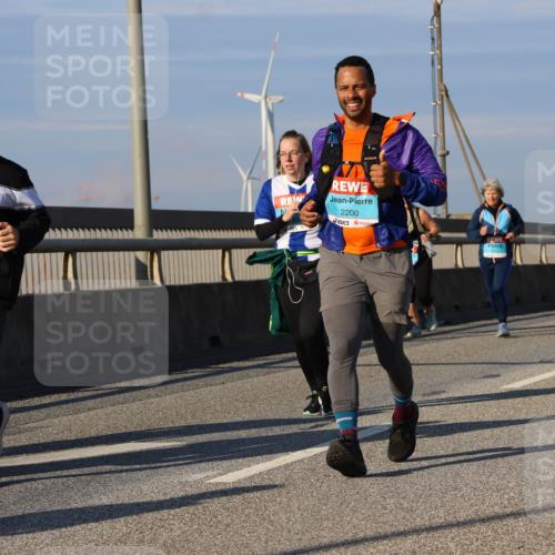 03.10.2025 - Köhlbrandbrückenlauf Strokosch-Dieckow http://msf.ph/oto/9119715 03.10.2025 09:53:55 Position 2 2200 meine-sportfotos.de