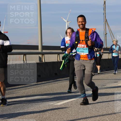 03.10.2025 - Köhlbrandbrückenlauf Strokosch-Dieckow http://msf.ph/oto/9119723 03.10.2025 09:53:55 Position 2 2200 meine-sportfotos.de