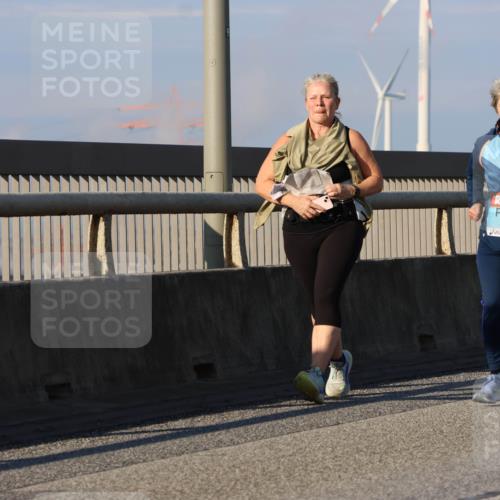 03.10.2025 - Köhlbrandbrückenlauf Strokosch-Dieckow http://msf.ph/oto/9119750 03.10.2025 09:53:58 Position 2 3570 meine-sportfotos.de