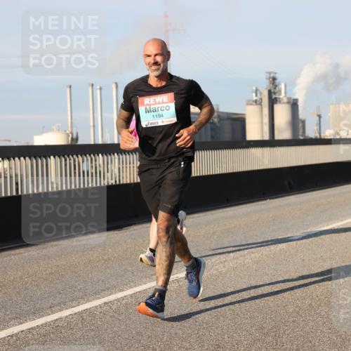 03.10.2025 - Köhlbrandbrückenlauf Lena Gebhardt http://msf.ph/oto/9119764 03.10.2025 09:45:40 Position 2 1194 meine-sportfotos.de