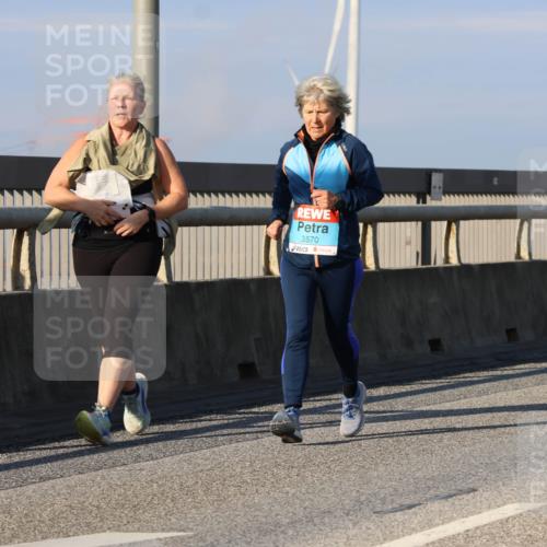 03.10.2025 - Köhlbrandbrückenlauf Strokosch-Dieckow http://msf.ph/oto/9119766 03.10.2025 09:53:58 Position 2 3570 meine-sportfotos.de
