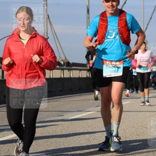 03.10.2025 - Köhlbrandbrückenlauf Strokosch-Dieckow http://msf.ph/oto/9119927 03.10.2025 09:54:10 Position 2 1757 meine-sportfotos.de