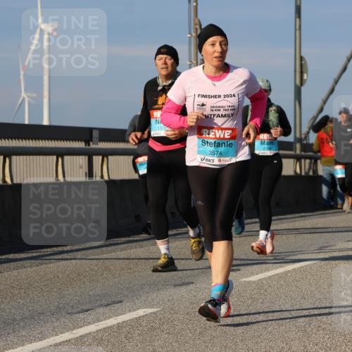 03.10.2025 - Köhlbrandbrückenlauf Strokosch-Dieckow http://msf.ph/oto/9119955 03.10.2025 09:54:14 Position 2 1329, 2024, 16, 760, 3574, 2068 meine-sportfotos.de