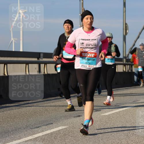 03.10.2025 - Köhlbrandbrückenlauf Strokosch-Dieckow http://msf.ph/oto/9119960 03.10.2025 09:54:14 Position 2 1329, 2024, 16, 760, 3574 meine-sportfotos.de