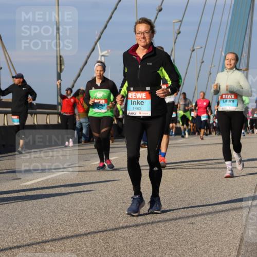 03.10.2025 - Köhlbrandbrückenlauf Strokosch-Dieckow http://msf.ph/oto/9119972 03.10.2025 09:54:17 Position 2 1463, 1954 meine-sportfotos.de