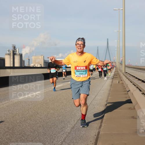 03.10.2025 - Köhlbrandbrückenlauf Lena Gebhardt http://msf.ph/oto/9119987 03.10.2025 09:45:49 Position 2 3495 meine-sportfotos.de