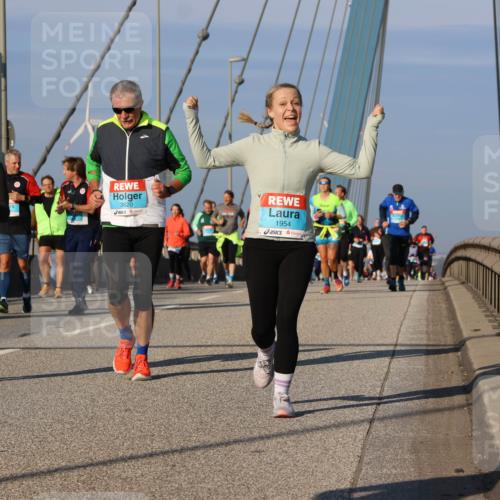 03.10.2025 - Köhlbrandbrückenlauf Strokosch-Dieckow http://msf.ph/oto/9119989 03.10.2025 09:54:18 Position 2 3619, 3620, 1954 meine-sportfotos.de