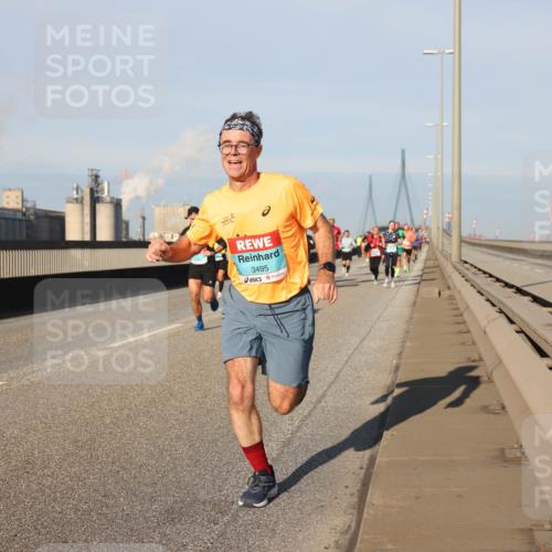 03.10.2025 - Köhlbrandbrückenlauf Lena Gebhardt http://msf.ph/oto/9120019 03.10.2025 09:45:49 Position 2 3495 meine-sportfotos.de