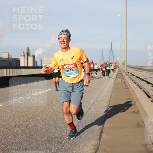 03.10.2025 - Köhlbrandbrückenlauf Lena Gebhardt http://msf.ph/oto/9120027 03.10.2025 09:45:49 Position 2 3495 meine-sportfotos.de