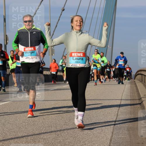03.10.2025 - Köhlbrandbrückenlauf Strokosch-Dieckow http://msf.ph/oto/9120031 03.10.2025 09:54:19 Position 2 3619, 3620, 1954 meine-sportfotos.de