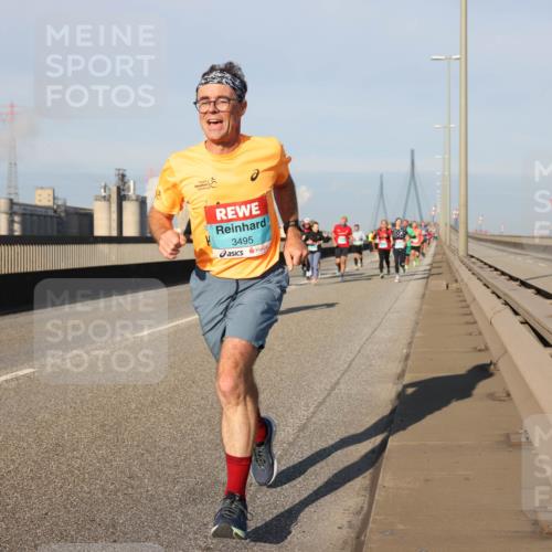 03.10.2025 - Köhlbrandbrückenlauf Lena Gebhardt http://msf.ph/oto/9120040 03.10.2025 09:45:49 Position 2 3495 meine-sportfotos.de