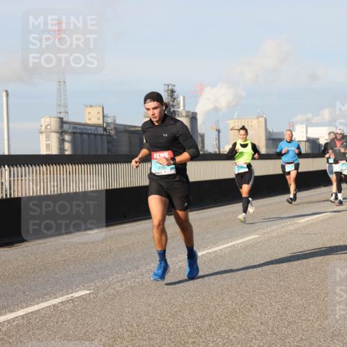 03.10.2025 - Köhlbrandbrückenlauf Lena Gebhardt http://msf.ph/oto/9120056 03.10.2025 09:45:51 Position 2 3790, 22 meine-sportfotos.de