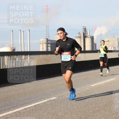 03.10.2025 - Köhlbrandbrückenlauf Lena Gebhardt http://msf.ph/oto/9120061 03.10.2025 09:45:51 Position 2 3790 meine-sportfotos.de
