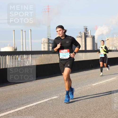03.10.2025 - Köhlbrandbrückenlauf Lena Gebhardt http://msf.ph/oto/9120068 03.10.2025 09:45:51 Position 2 3790 meine-sportfotos.de