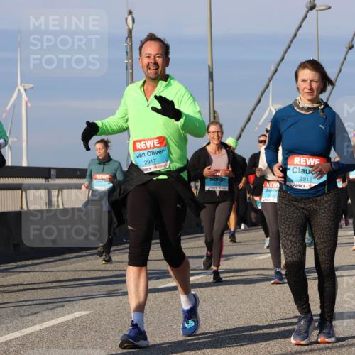 03.10.2025 - Köhlbrandbrückenlauf Strokosch-Dieckow http://msf.ph/oto/9120100 03.10.2025 09:54:33 Position 2 2097, 827, 2917, 2218, 10, 2916 meine-sportfotos.de