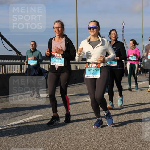 03.10.2025 - Köhlbrandbrückenlauf Strokosch-Dieckow http://msf.ph/oto/9120118 03.10.2025 09:54:38 Position 2 2099, 2218, 2217 meine-sportfotos.de