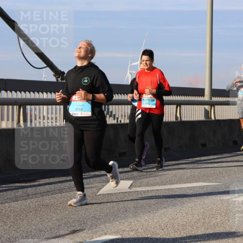 03.10.2025 - Köhlbrandbrückenlauf Strokosch-Dieckow http://msf.ph/oto/9120174 03.10.2025 09:54:43 Position 2 3759, 3029, 2119 meine-sportfotos.de