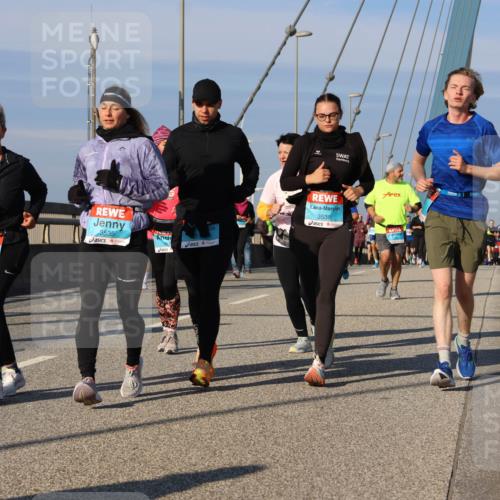 03.10.2025 - Köhlbrandbrückenlauf Strokosch-Dieckow http://msf.ph/oto/9120253 03.10.2025 09:54:50 Position 2 2053, 1934, 3535, 1, 3538 meine-sportfotos.de