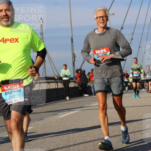 03.10.2025 - Köhlbrandbrückenlauf Strokosch-Dieckow http://msf.ph/oto/9120293 03.10.2025 09:54:57 Position 2 2740 meine-sportfotos.de