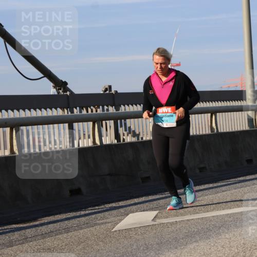 03.10.2025 - Köhlbrandbrückenlauf Strokosch-Dieckow http://msf.ph/oto/9120312 03.10.2025 09:54:59 Position 2 414 meine-sportfotos.de