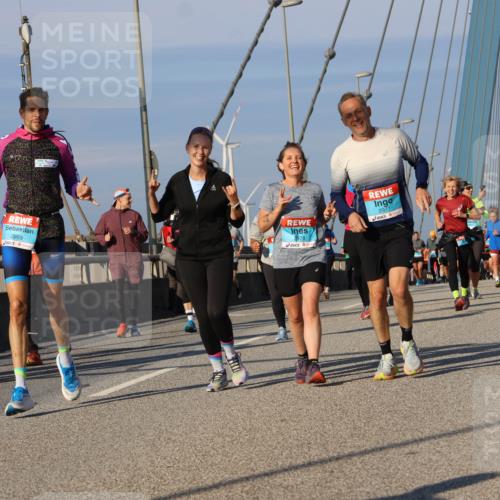 03.10.2025 - Köhlbrandbrückenlauf Strokosch-Dieckow http://msf.ph/oto/9120354 03.10.2025 09:55:04 Position 2 2969, 61, 2978, 2977 meine-sportfotos.de