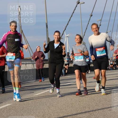 03.10.2025 - Köhlbrandbrückenlauf Strokosch-Dieckow http://msf.ph/oto/9120381 03.10.2025 09:55:04 Position 2 197, 3003, 2969, 2978, 2977 meine-sportfotos.de
