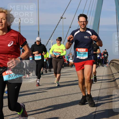 03.10.2025 - Köhlbrandbrückenlauf Strokosch-Dieckow http://msf.ph/oto/9120460 03.10.2025 09:55:12 Position 2 2255, 3151 meine-sportfotos.de