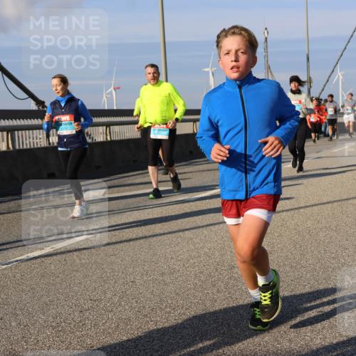 03.10.2025 - Köhlbrandbrückenlauf Strokosch-Dieckow http://msf.ph/oto/9120495 03.10.2025 09:55:17 Position 2 3422, 3170 meine-sportfotos.de