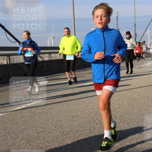 03.10.2025 - Köhlbrandbrückenlauf Strokosch-Dieckow http://msf.ph/oto/9120498 03.10.2025 09:55:17 Position 2 1111, 3422, 3170 meine-sportfotos.de