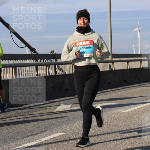 03.10.2025 - Köhlbrandbrückenlauf Strokosch-Dieckow http://msf.ph/oto/9120515 03.10.2025 09:55:20 Position 2 2556, 1890 meine-sportfotos.de