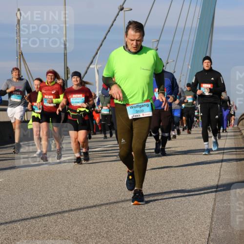 03.10.2025 - Köhlbrandbrückenlauf Strokosch-Dieckow http://msf.ph/oto/9120536 03.10.2025 09:55:23 Position 2 6, 3109 meine-sportfotos.de