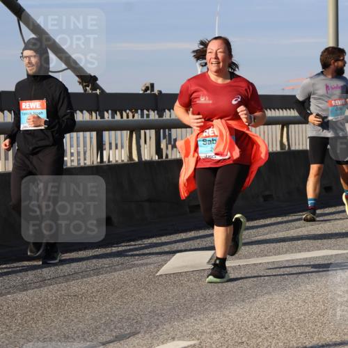 03.10.2025 - Köhlbrandbrückenlauf Strokosch-Dieckow http://msf.ph/oto/9120546 03.10.2025 09:55:24 Position 2 20 meine-sportfotos.de